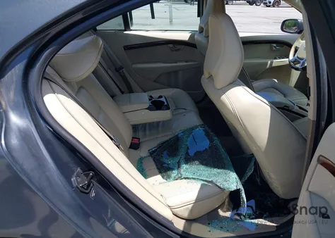 2011 Volvo S80 3.2 z USA, uszkodzony, nr VIN YV1952AS4B1137342